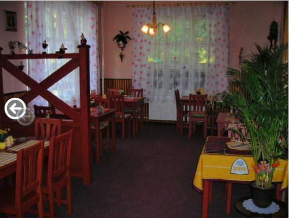 Restaurace A Pension Prvni Mlyn Хомутов Екстер'єр фото